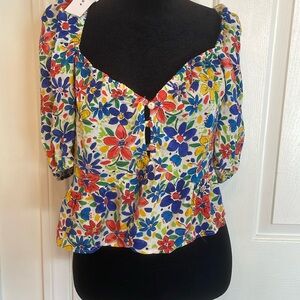 Adorable floral top by TopShop at Nordstrom. Size 8. Super cute.